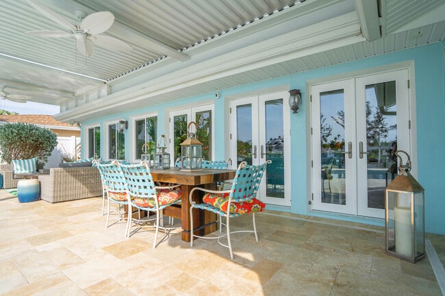 Building Photo - 2910 Alton Dr