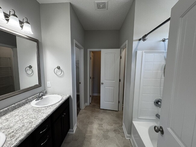 Building Photo - Home for Rent