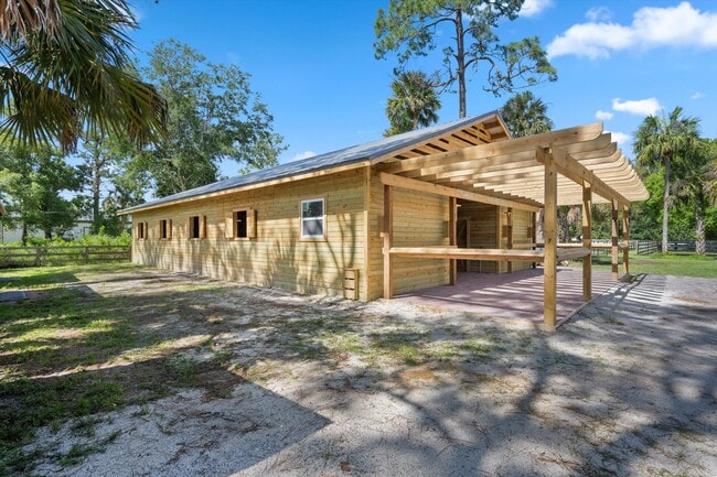 Building Photo - 3509 C Rd