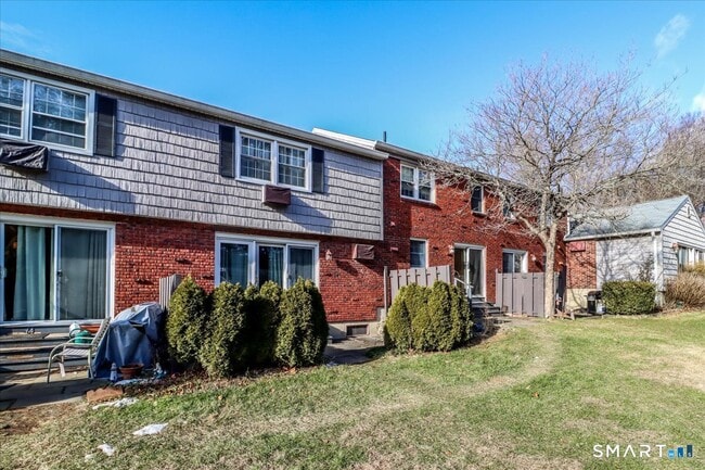 Building Photo - 62 Old Farms Ln