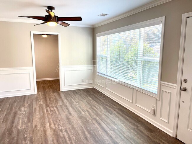 Building Photo - 2626 Blount St