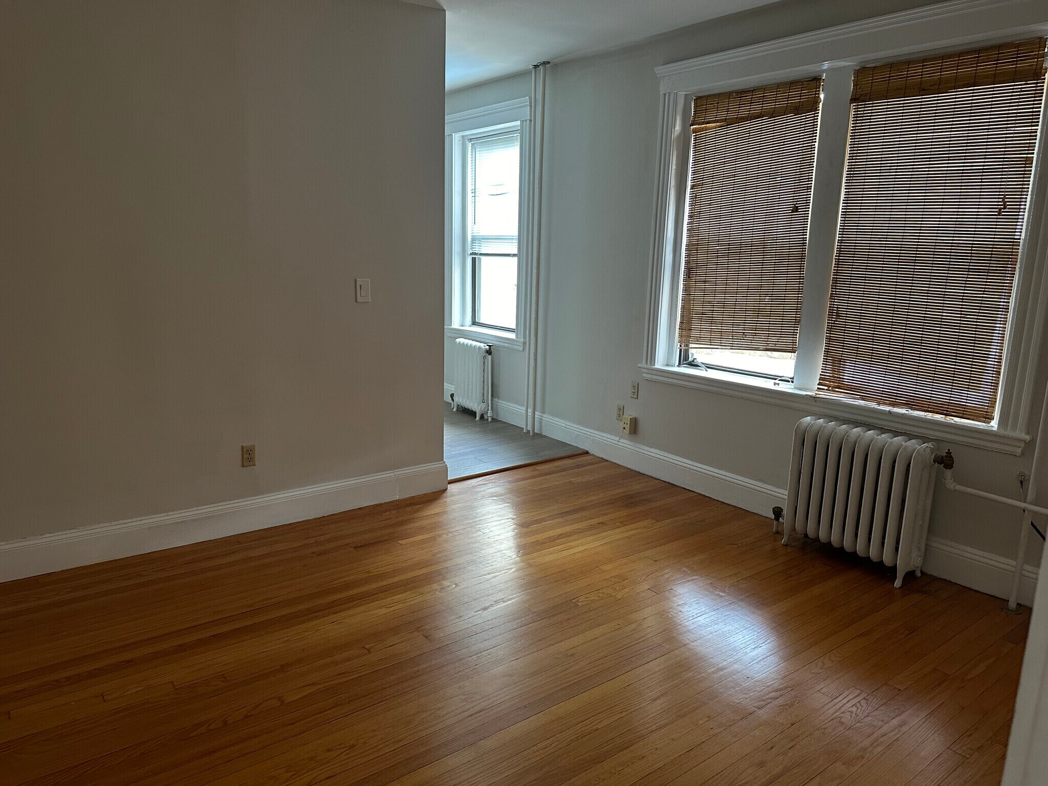 Building Photo - 370 Chestnut Hill Ave