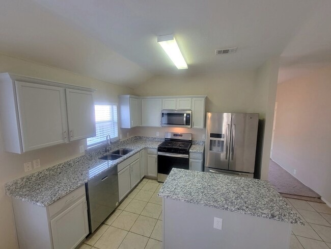 Building Photo - 1319 Periwinkle Dr