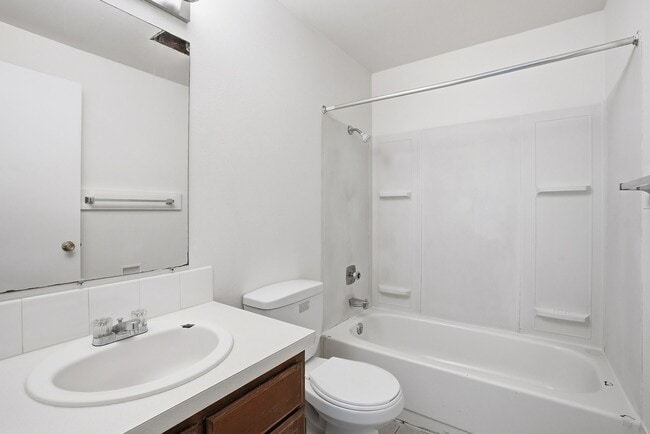 Building Photo - 1916 N 8th St