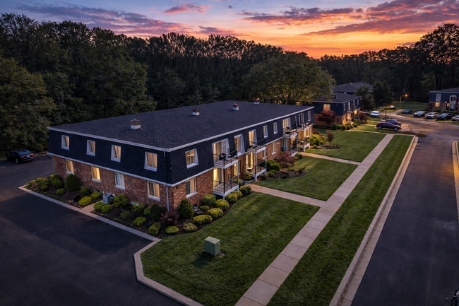 Building Photo - Luxury Living at Z on Plymouth – 1,000 SF Two-Bedroom Residence