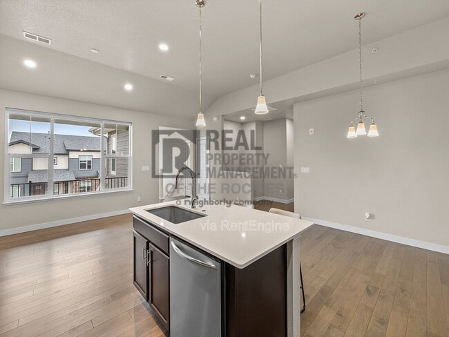 Building Photo - 4115 N Park Dr