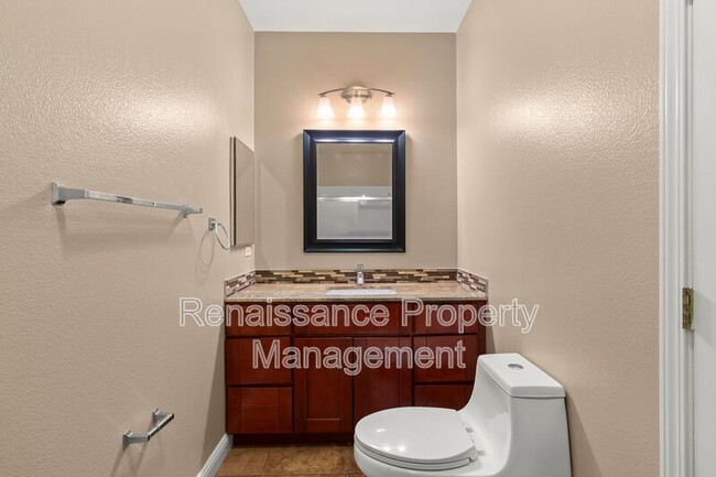Building Photo - 120 Nabor Ct