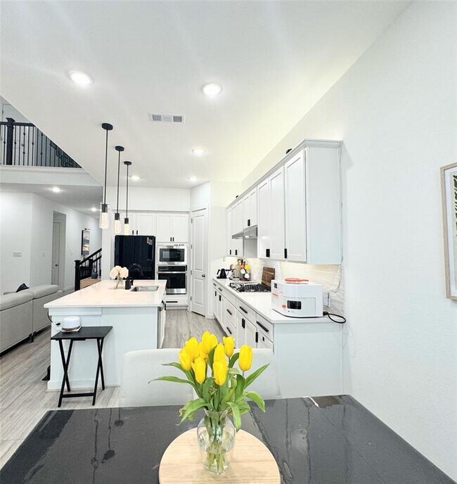 Building Photo - 4418 Hannover Wy