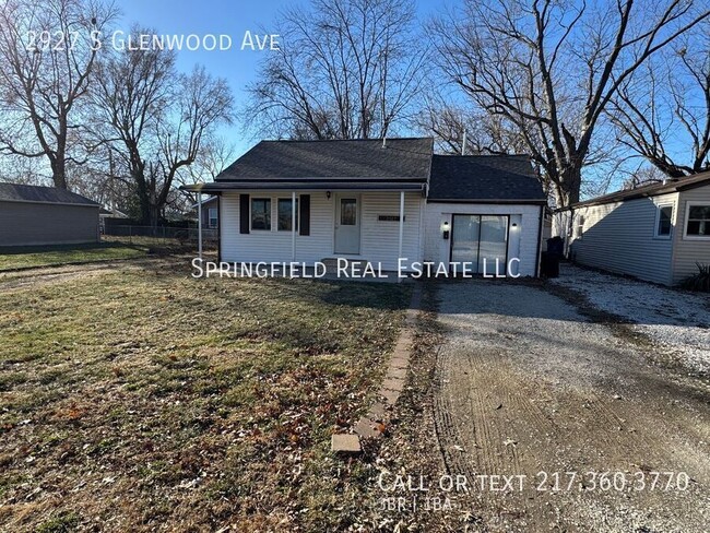 Primary Photo - Convenient 3 Bed, 1 Bath Home with Large R...