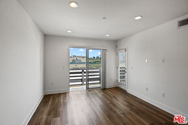 Building Photo - 1301 Brockton Ave