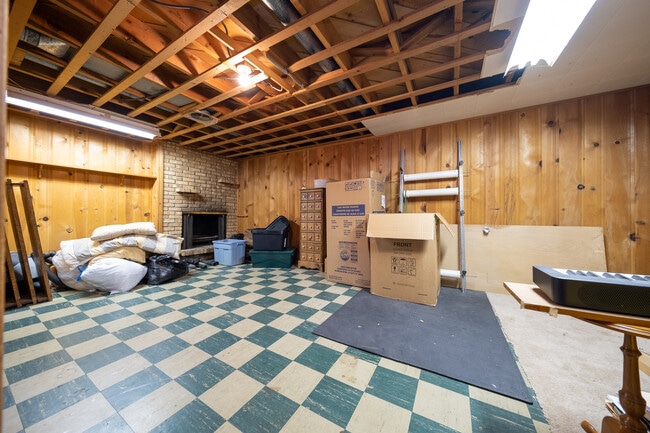 Building Photo - 8715 Boone Ct