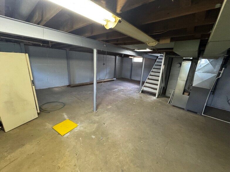 Building Photo - 1027 Morgan Ross Rd