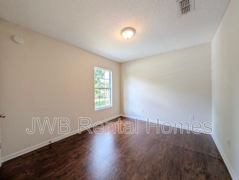 Building Photo - 1459 Lawrence Pl