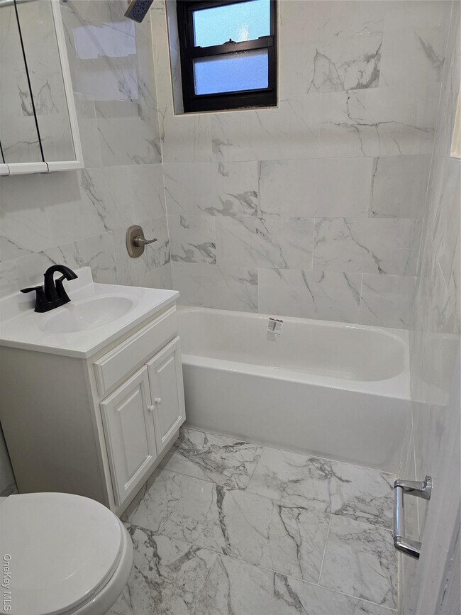 Building Photo - 1792 Lacombe Ave