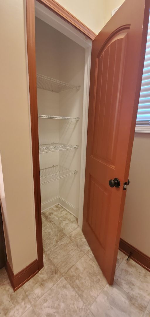 Building Photo - Spectacular!