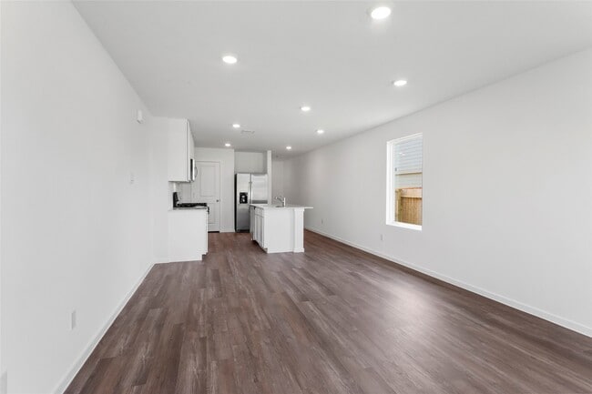 Building Photo - 40839 Hawthorne Glades St