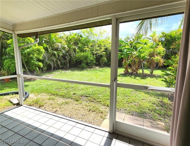 Building Photo - 4615 SE 4th Pl