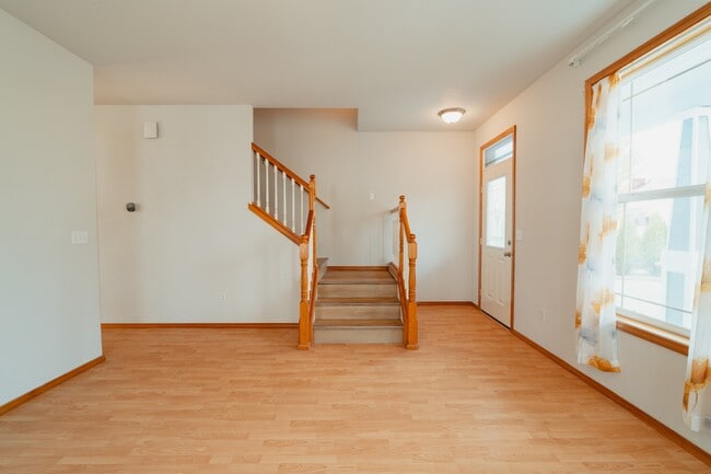 Building Photo - 8451 SE 78th Pl