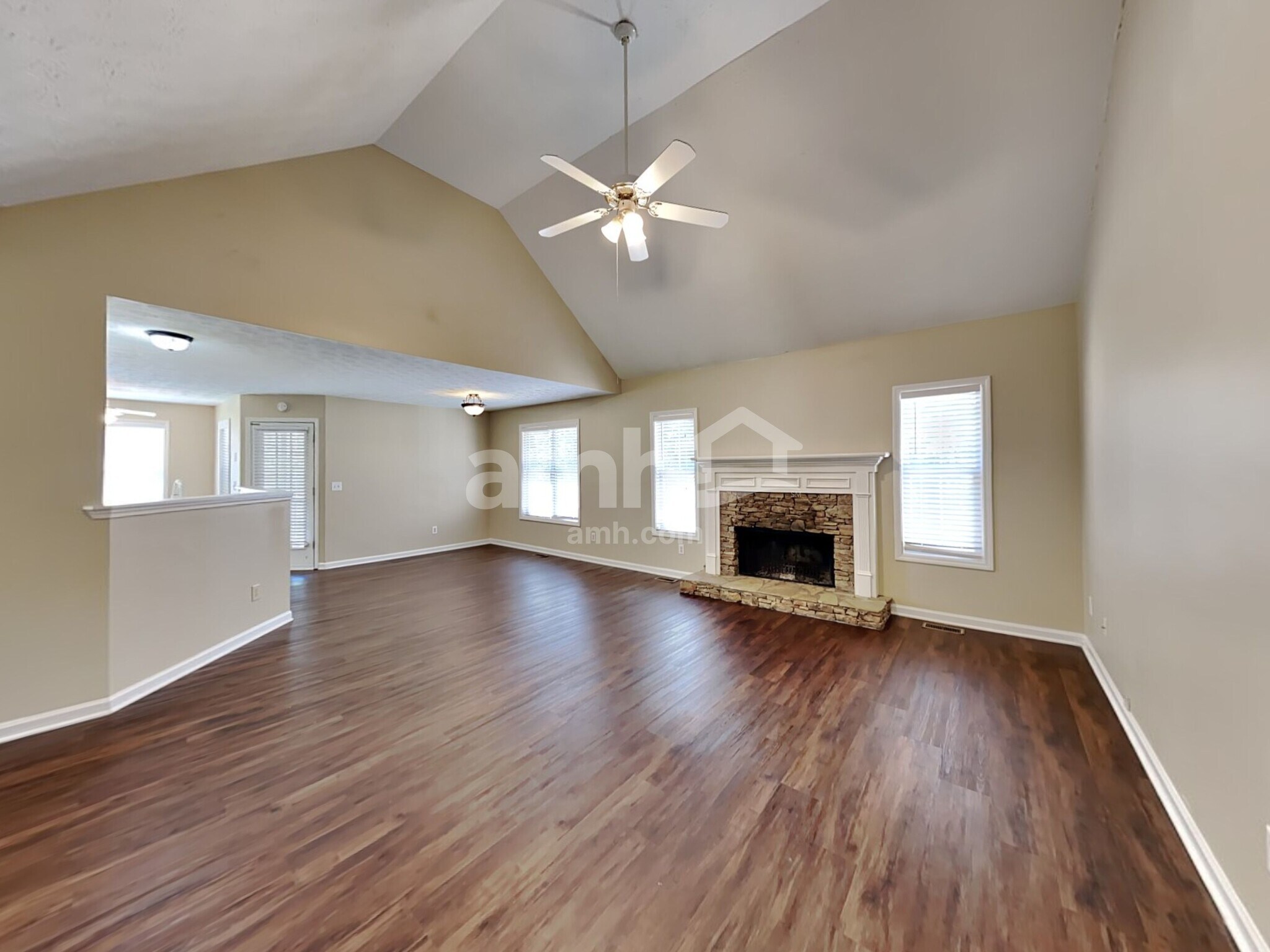 Building Photo - 3930 Pheasant Run Trce