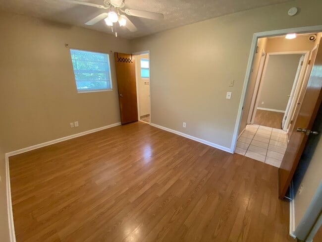 Building Photo - 4581 Praver Dr N