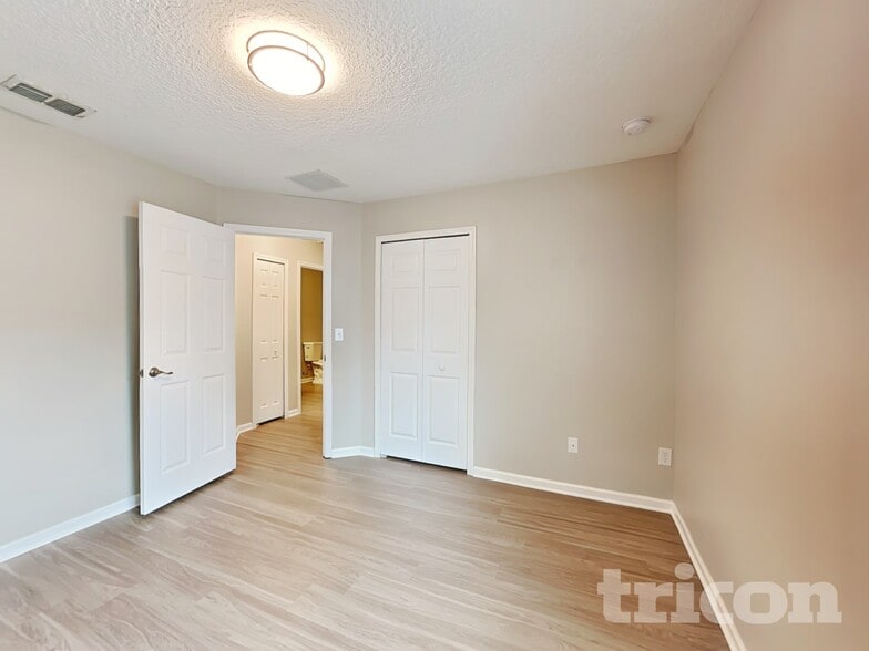 Building Photo - 621 Birchbark Trail