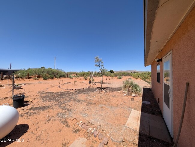 Building Photo - 13918 Wild Flower Dr