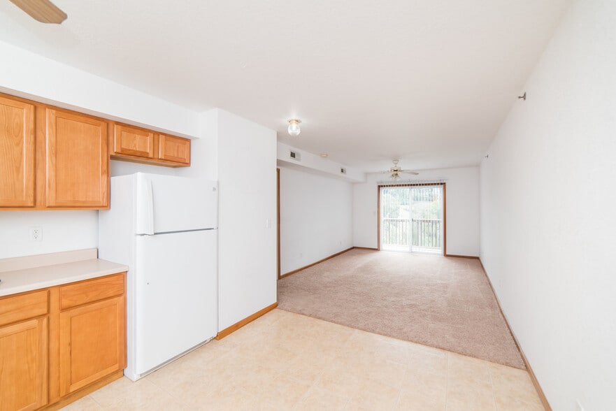 Building Photo - Pinnacle Heights Apartments