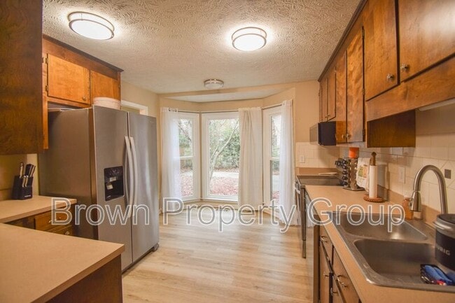 Building Photo - 1651 Greenock Ave