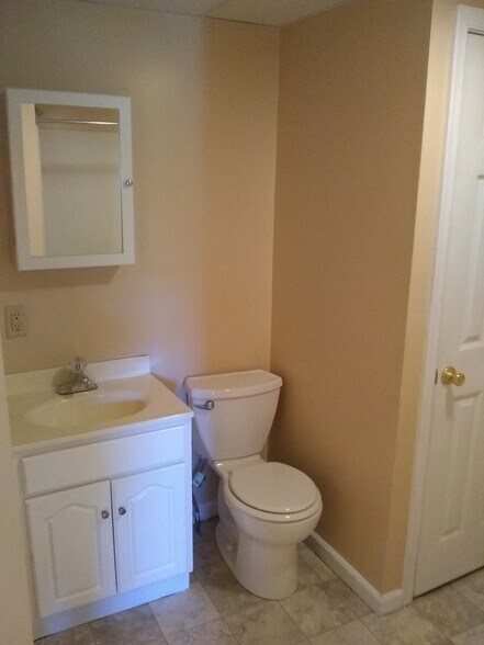 Building Photo - 1227 Pulaski Ave