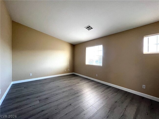 Building Photo - 5555 Leaning Oak Ave