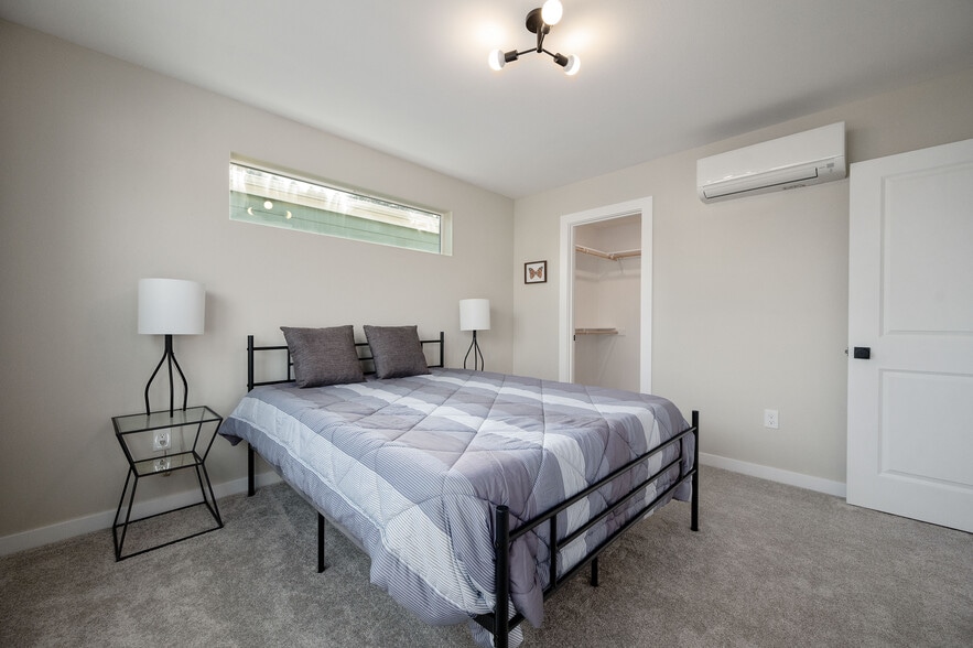 Building Photo - 2834 N Crater Ln