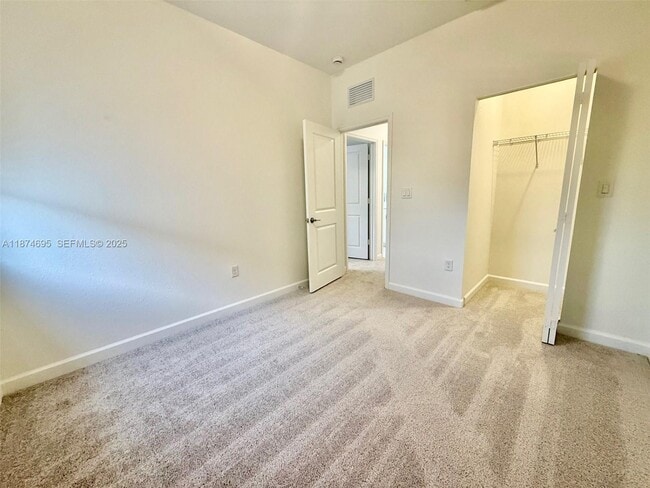 Building Photo - 2600 SE 25th St