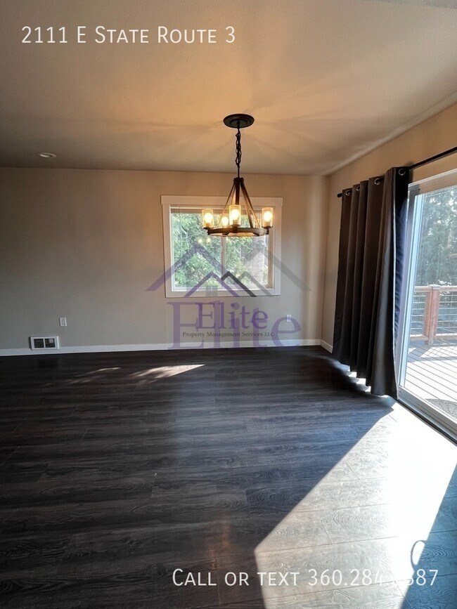 Building Photo - 2111 WA-3