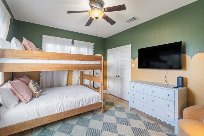 Building Photo - 13420 Trail Driver St