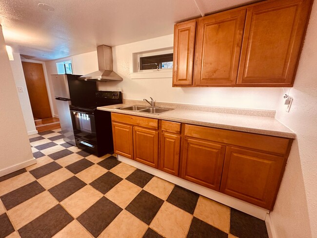 Building Photo - Charming 1-Bedroom in South Seattle