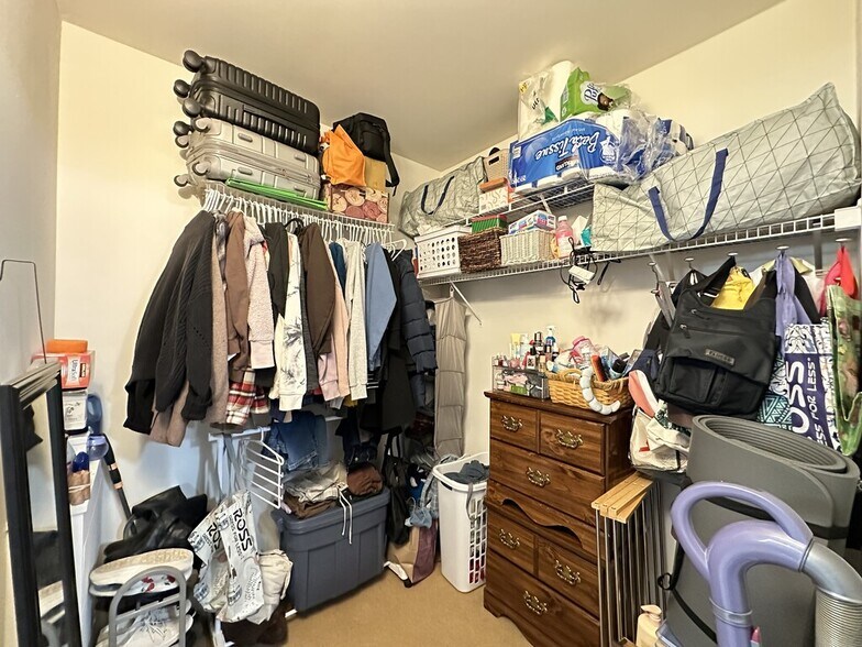 Building Photo - 4531 N Ashland Ave