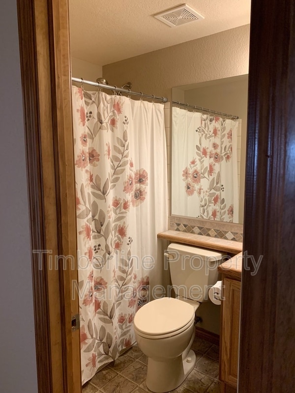 Building Photo - 15581 Lacuna Dr