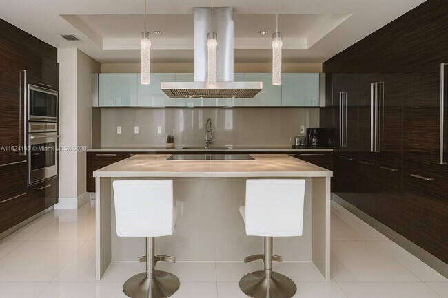 Building Photo - 150 Sunny Isles Blvd