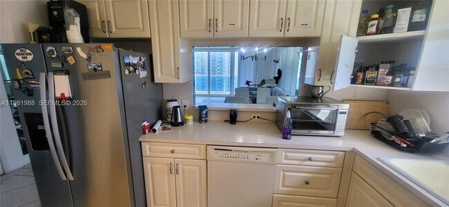 Building Photo - 3800 S Ocean Dr