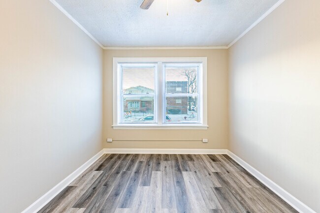 Building Photo - 8401 S Paulina St