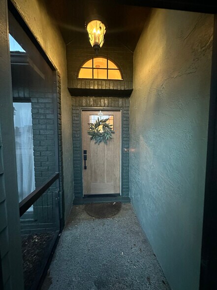 Building Photo - 1041 Sawyers Ct