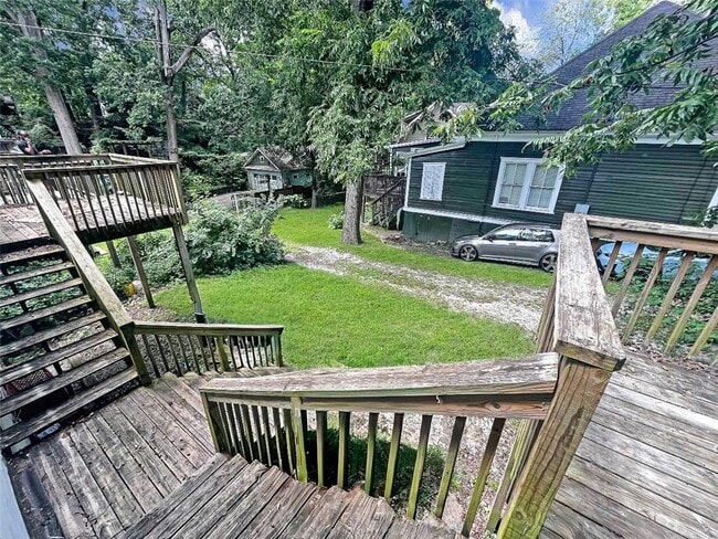 Building Photo - 433 Park Ave SE