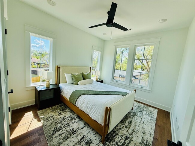 Building Photo - 825 NW 14th St