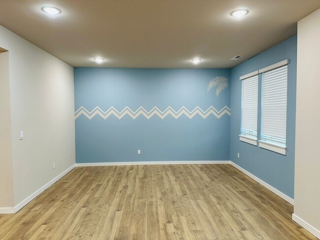 Building Photo - SHORT TERM LEASE OFFER - Newer 3-Story 3 Bedroom DR Horton Home in Lake Stickney/Everett -