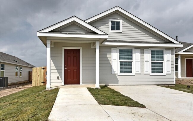 Building Photo - NEAR GOLF COURSE  |  3 BEDROOMS  |  2 BATH...