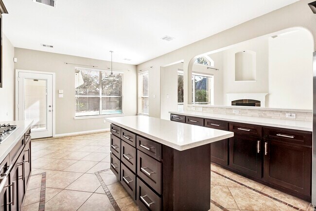 Building Photo - 803 Chisel Point Dr