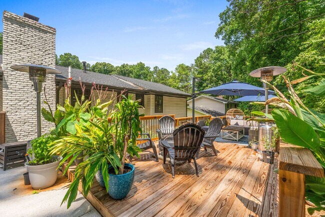 Building Photo - 3740 High Point Ln SW