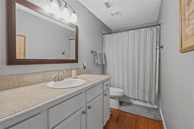 Building Photo - 2202 Barton Springs Dr