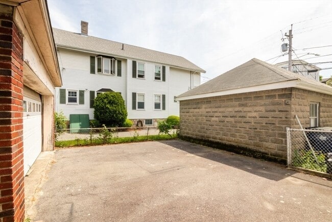 Building Photo - 57 Ardale St