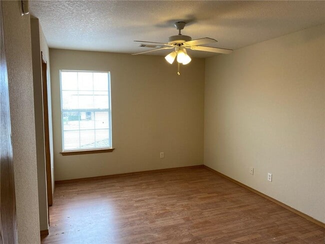 Building Photo - 3066 Memory Ln